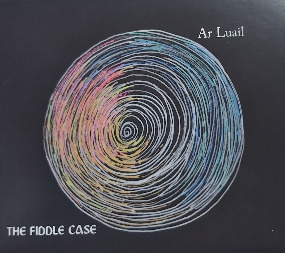 The Fiddle Case <h4> Ar Luail